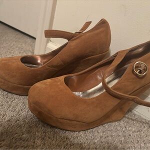 Women's Tan Wedge Shoes